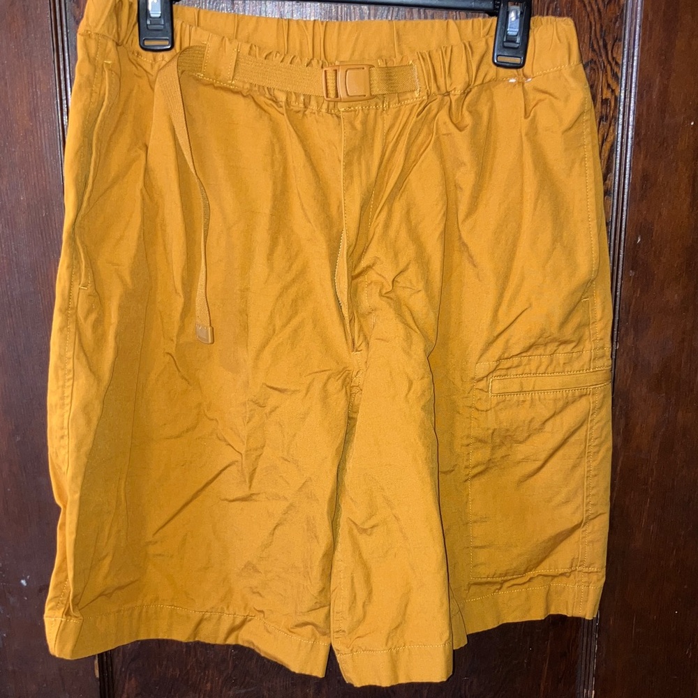 Uniqlo Men's Yellow Cargo Shorts
